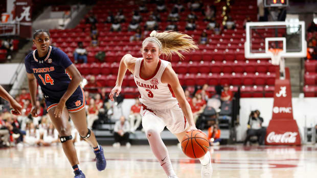 Sarah Ashlee Barker vs. Auburn